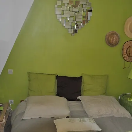 Les 5 Oliviers Bed & Breakfast 3*